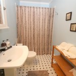 bathroom (Medium)