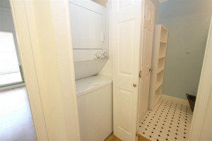 laundry closet (Medium)